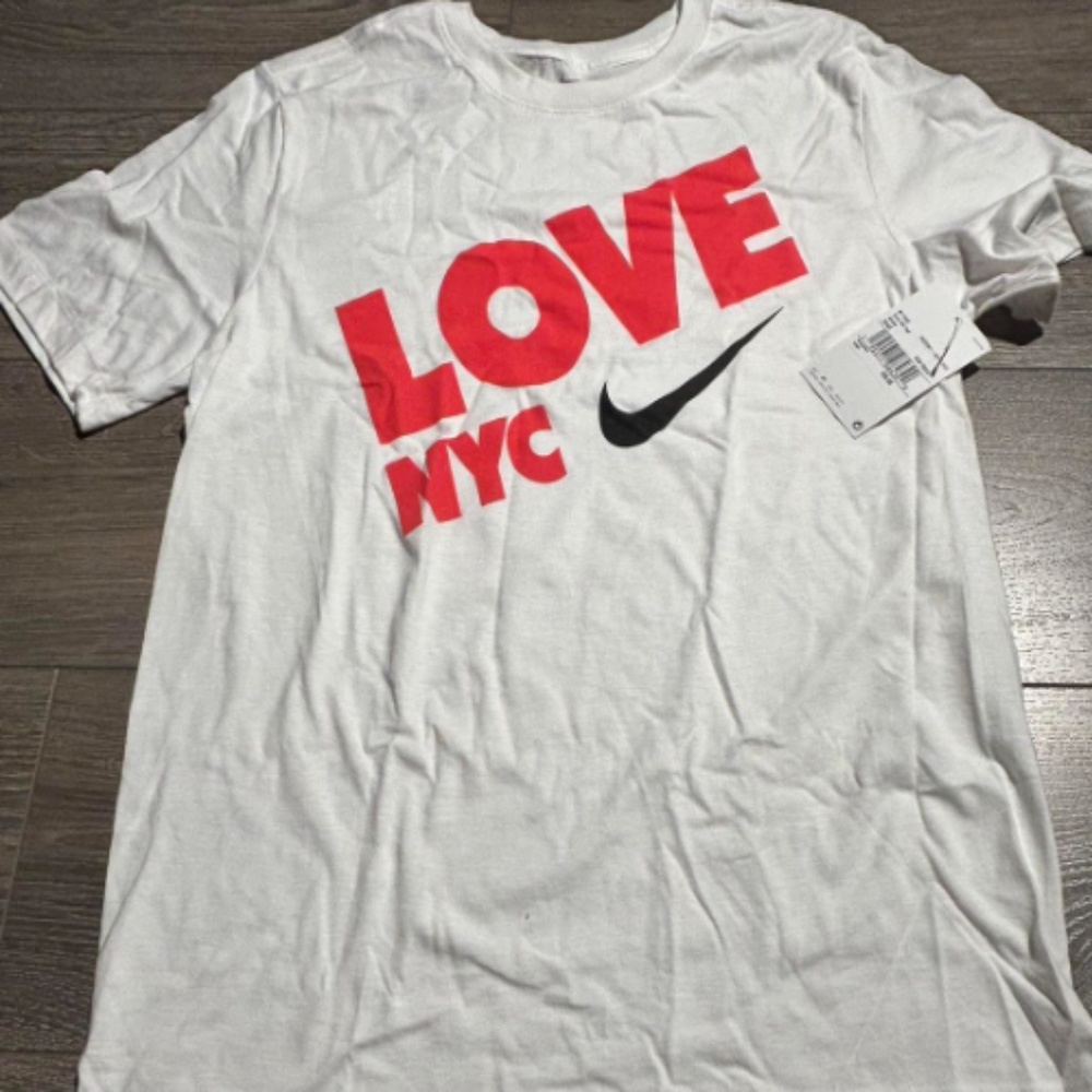 Nike Love NYC t-shirt
